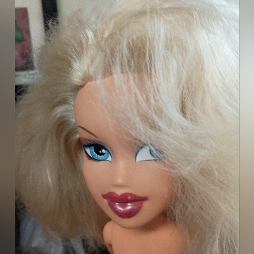 24" vintage Bratz  Doll with Blonde Hair and western Outfit - Picture 9 of 10